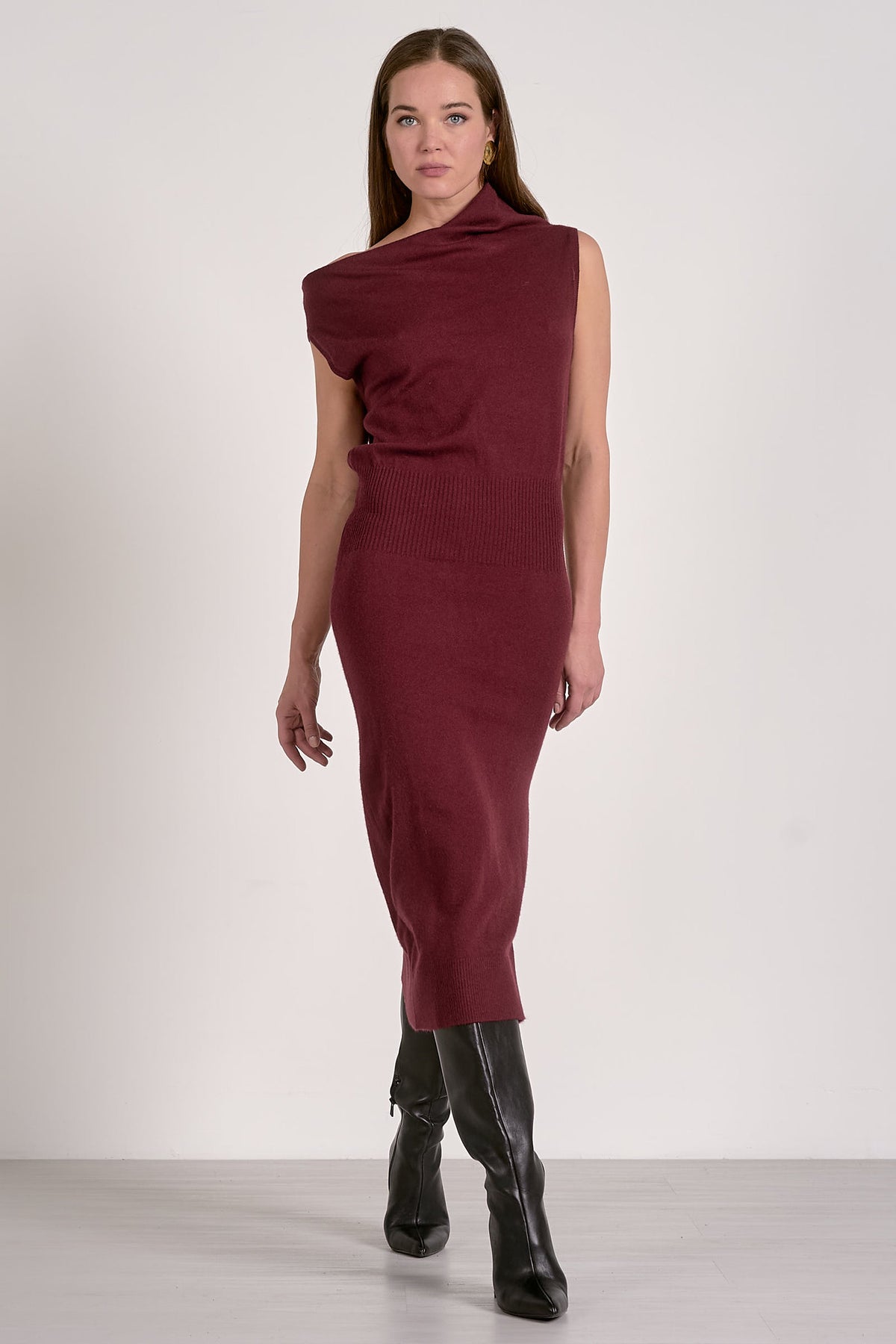 Elan Sweater Dress in Plum L Elan Sweater Dress in Plum L